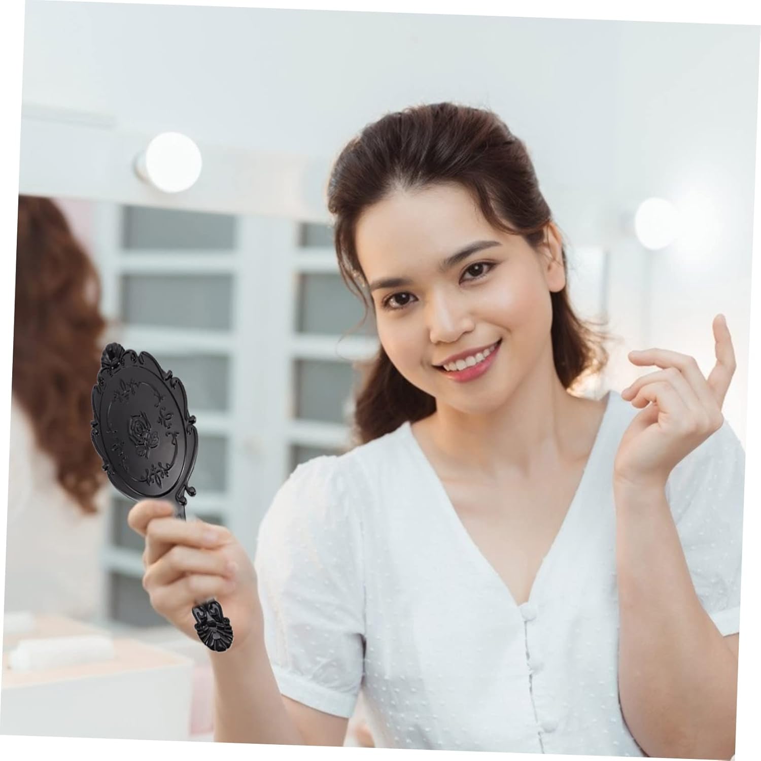 Vaguelly 2Pcs Handheld Retro Makeup Mirror
