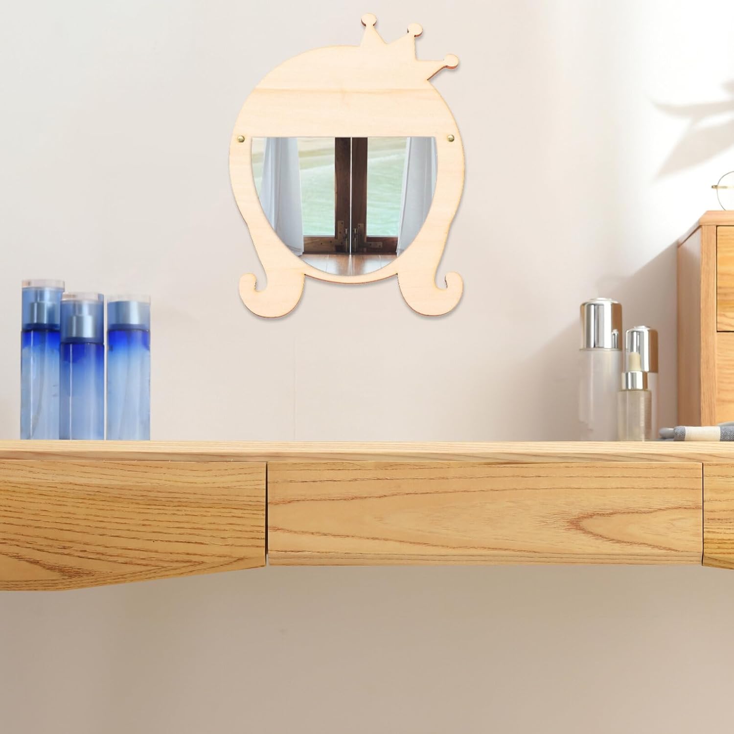 Beaupretty Cartoon Wall-Mounted Makeup Mirror