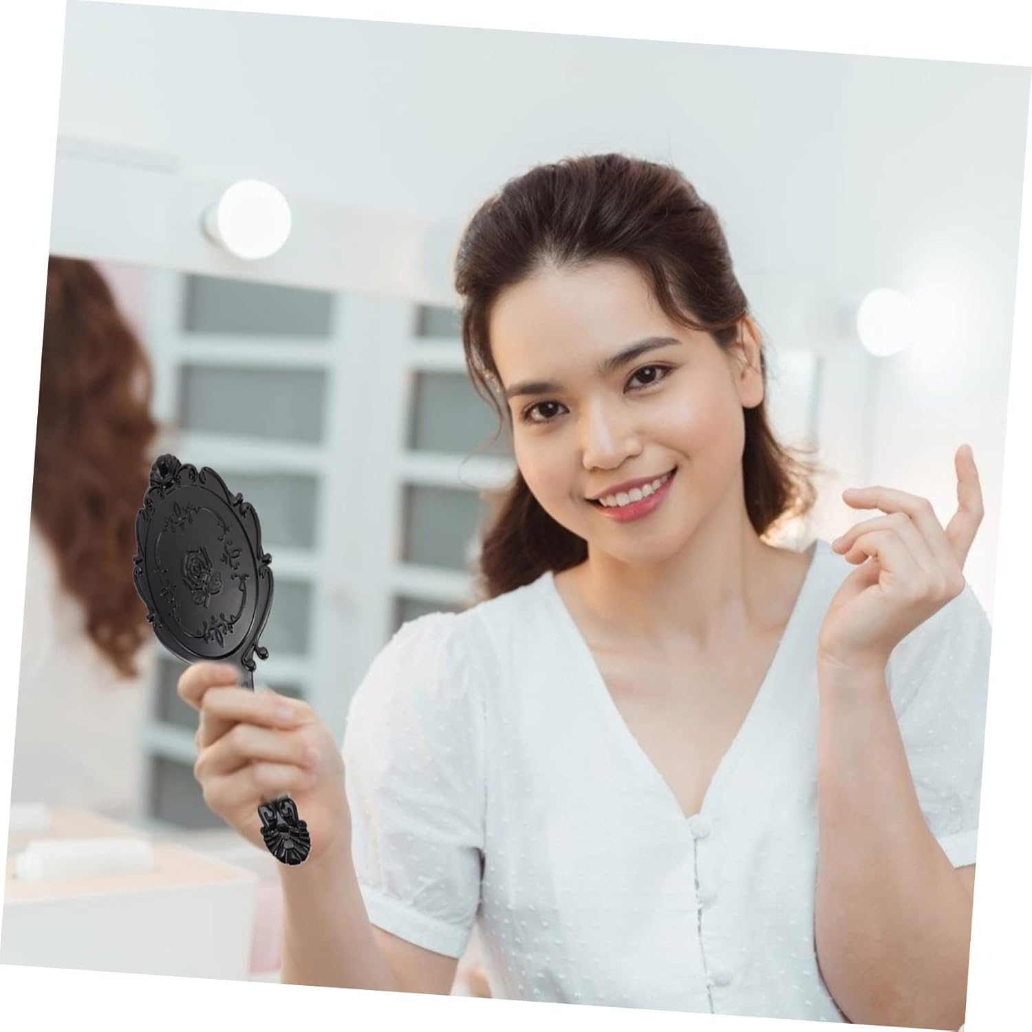 FRCOLOR 2pcs Portable Makeup Mirror Retro Style