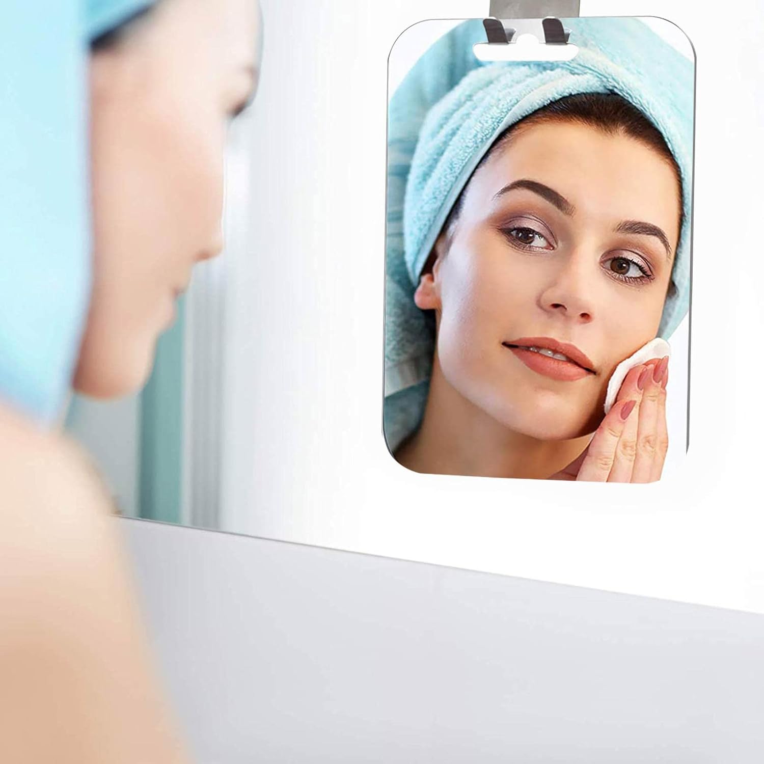 Shenyy Fogless Shower Mirror with Shaver Holder