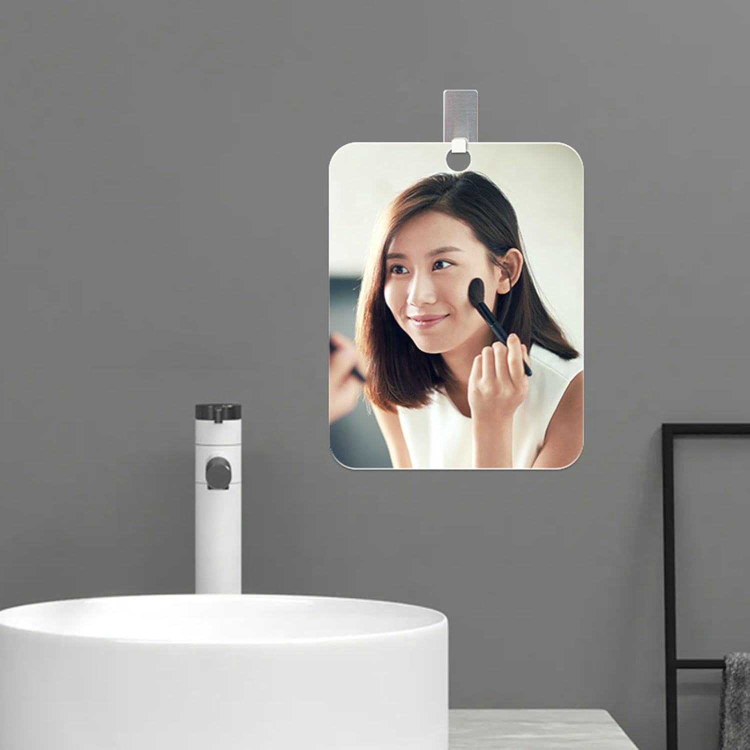 Cuteam Portable Makeup Mirror with Anti-Fog Adhesive Hook