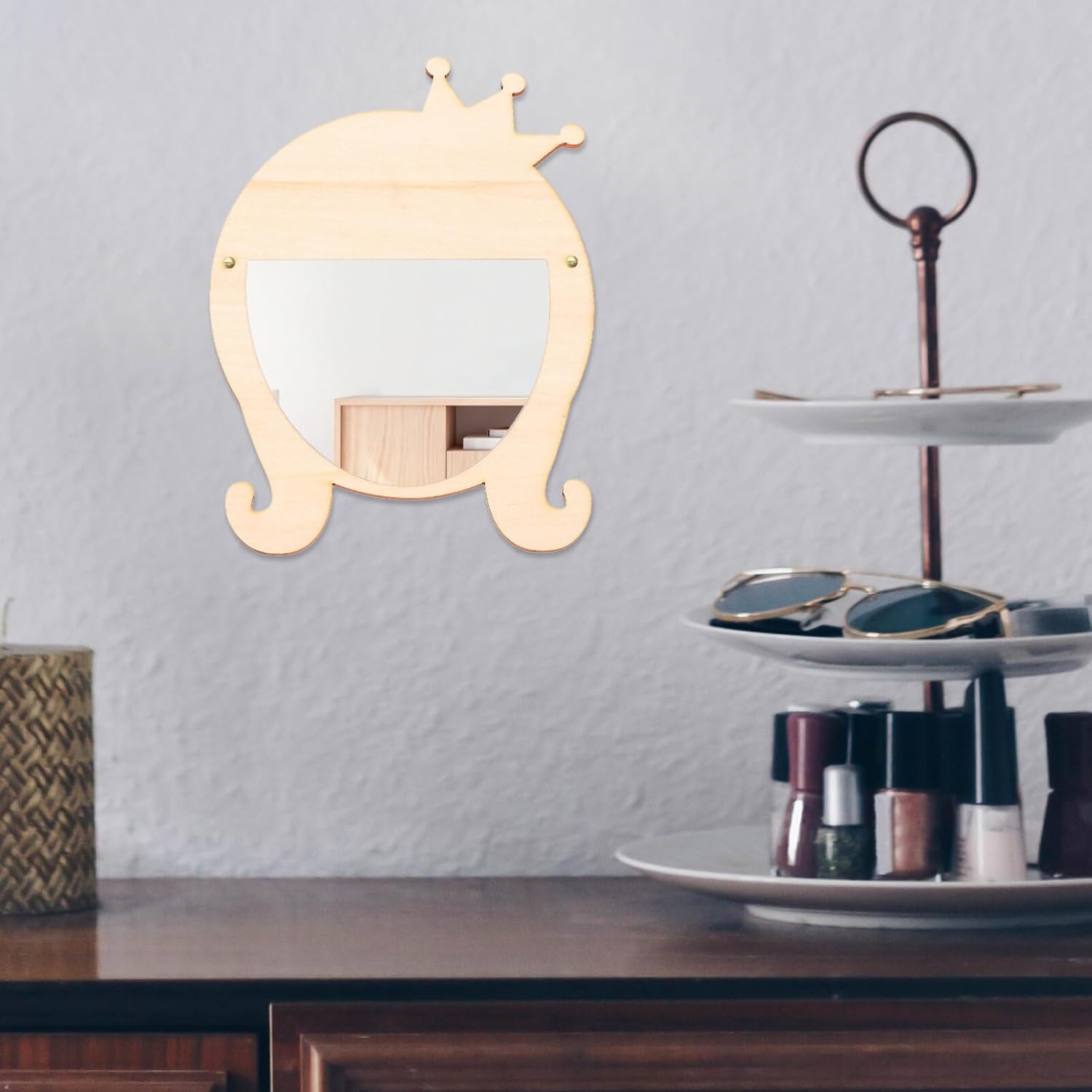 Beaupretty Cartoon Wall-Mounted Makeup Mirror