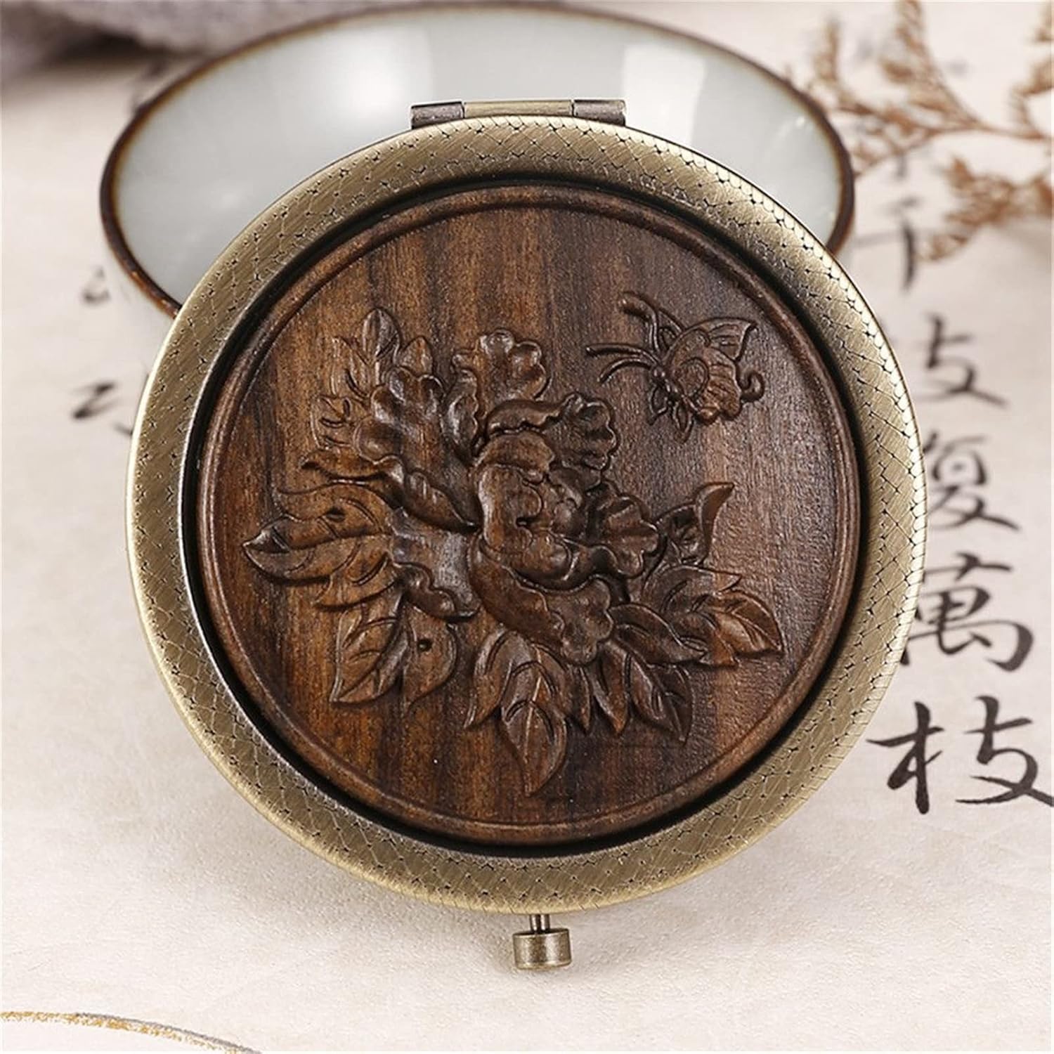 SMDSAZ Vintage Wooden Carving Compact Mirror