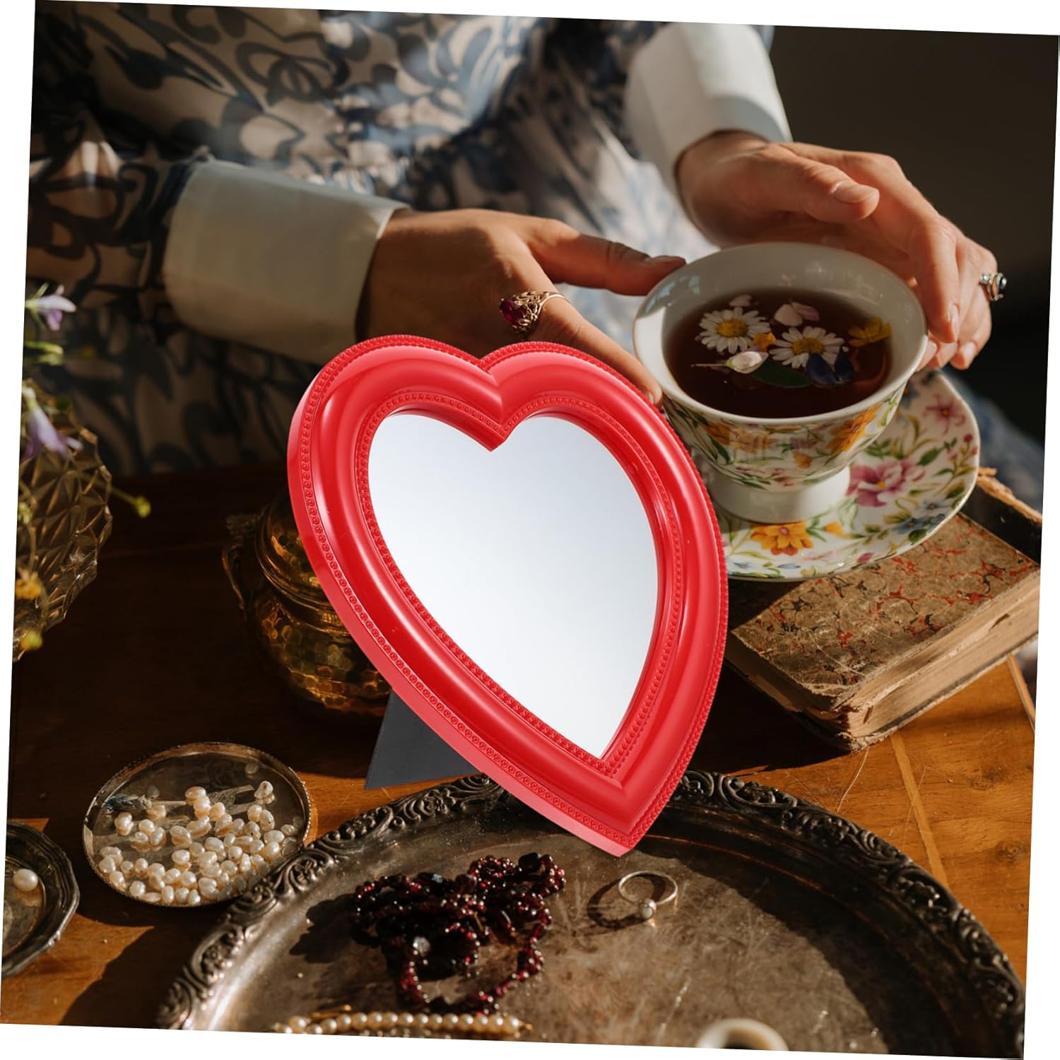 VALICLUD Heart Shaped Makeup Mirror 1