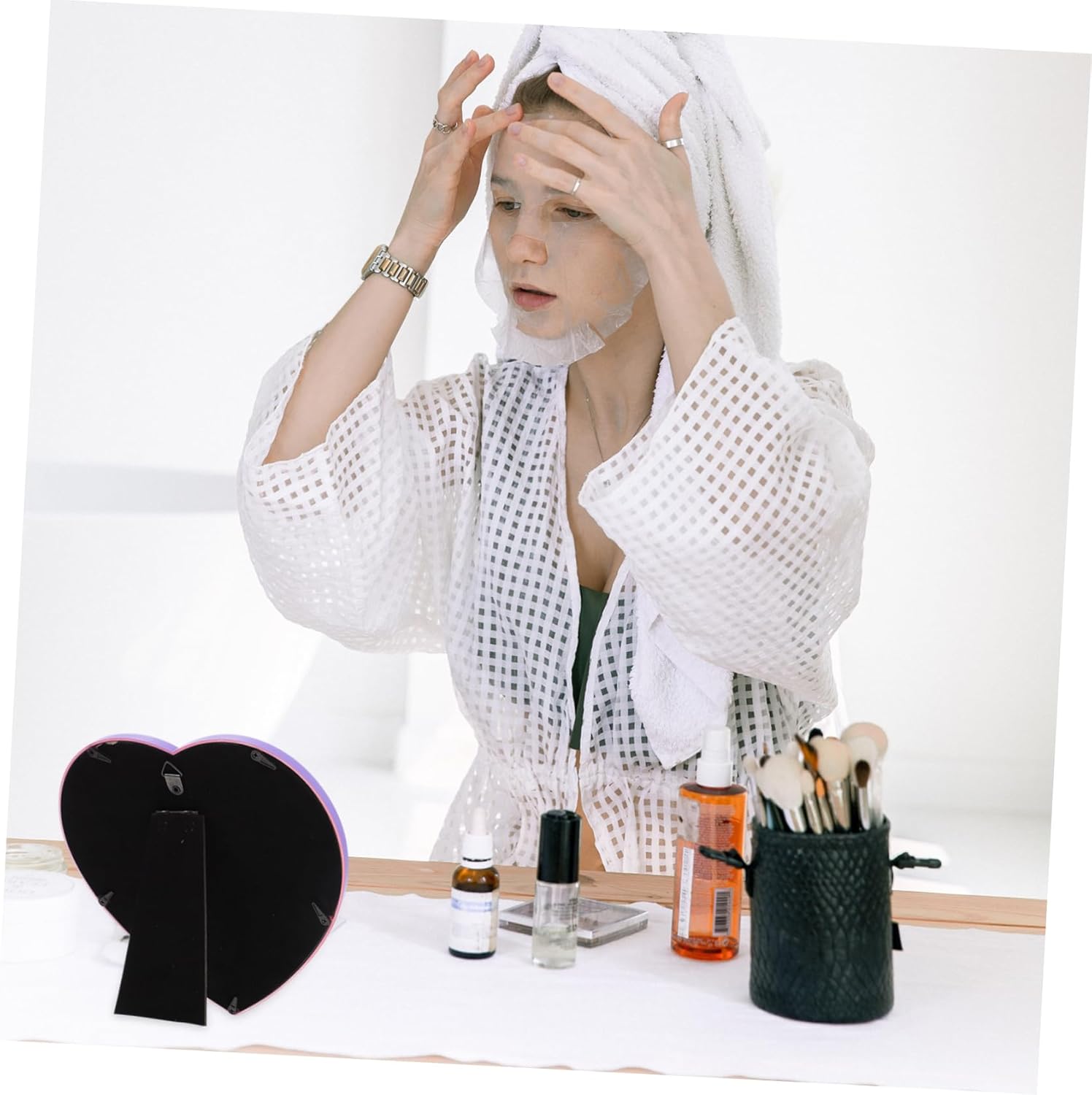 Cabilock Heart-Shaped Makeup Mirror for Vanity Wall or Desktop