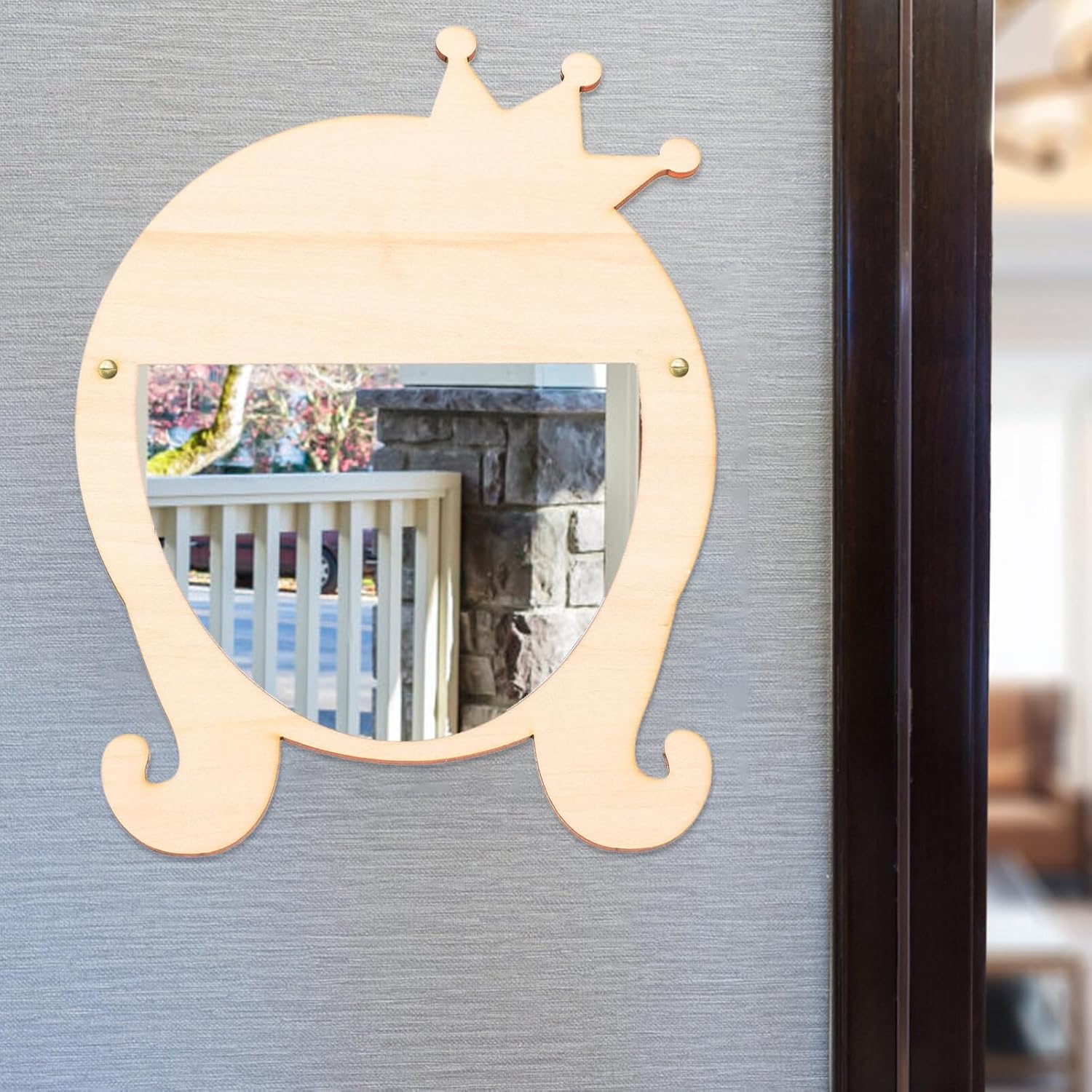 Beaupretty Cartoon Wall-Mounted Makeup Mirror