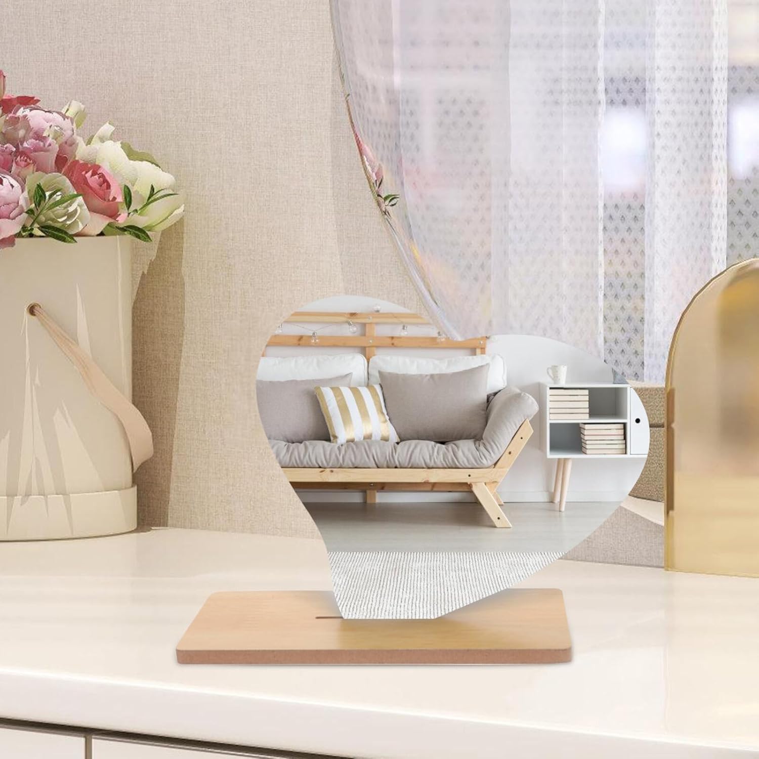 Unomor Irregular Heart Shaped Vanity Mirror with Stand 1