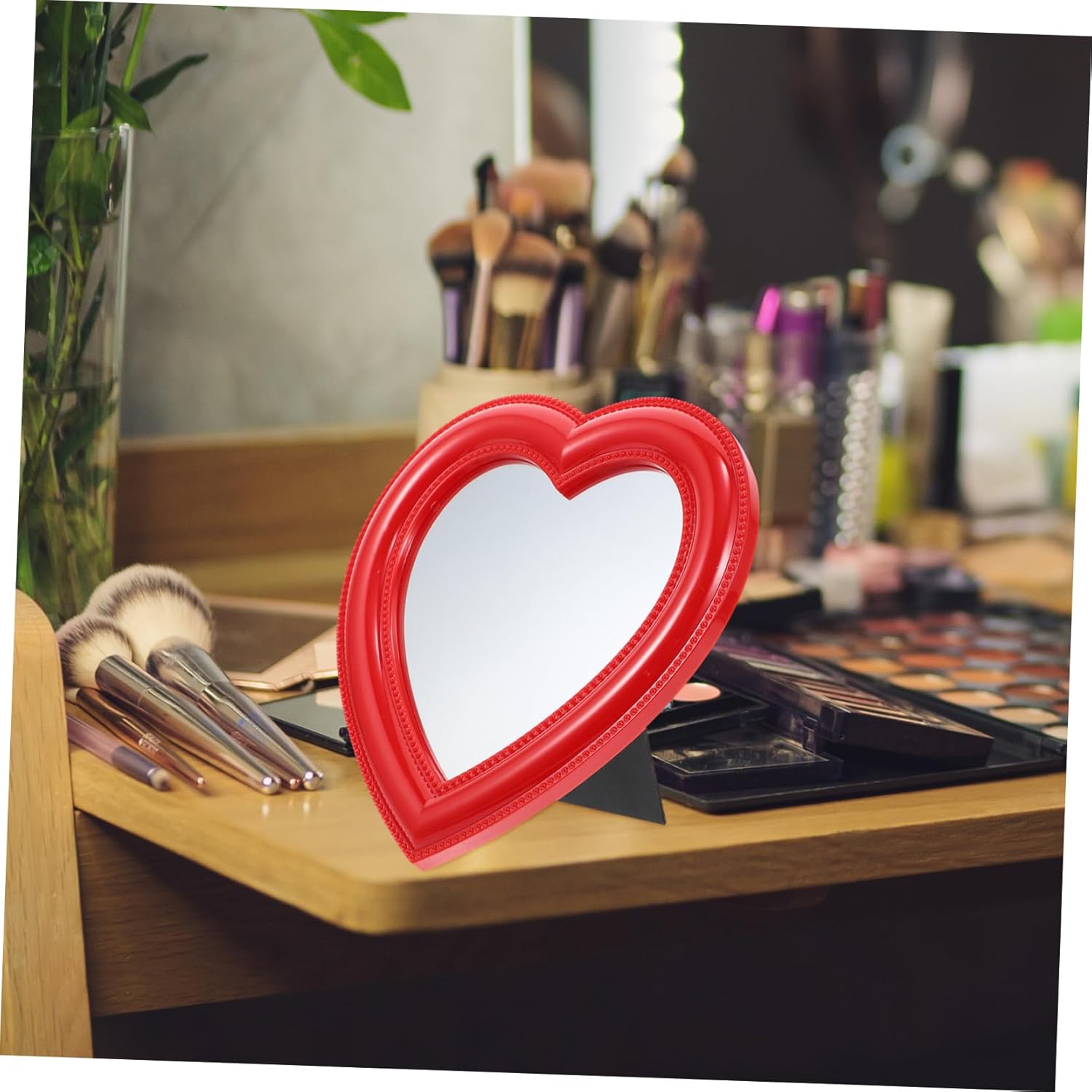 BESTYASH Heart Shaped Desktop Makeup Mirror 1