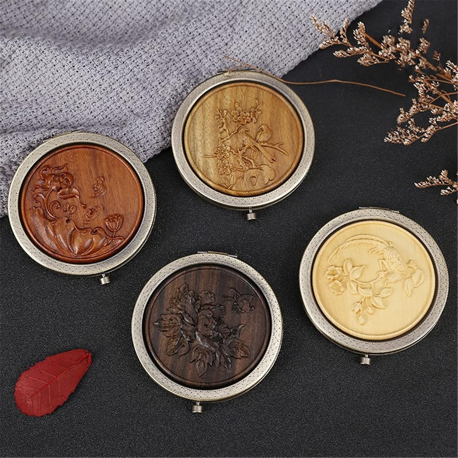 SMDSAZ Vintage Wooden Carving Compact Mirror